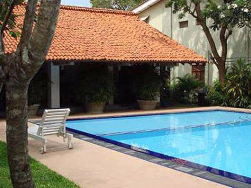 Hotel Sunflower Kataragama Buitenkant foto